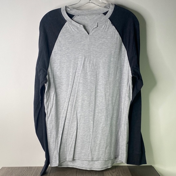 lululemon athletica Gray and Black Long Sleeve Shirt Men’s Size Large - Picture 1 of 9